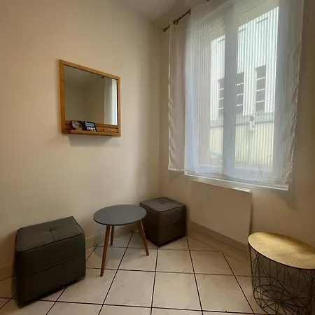 Апартаменты Cozy Proche De La Gare Et L'universite *